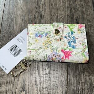 - Betsey Johnson XOLEAH White floral Card case